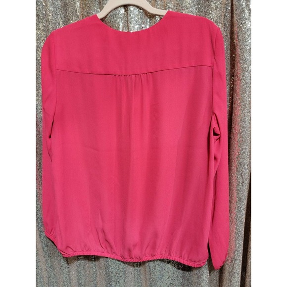 Chaus New York Red Flowy Blouse. Size Medium. Red. Elastic gathered hem - Picture 6 of 7